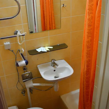 Jeruzale Hotel 2*